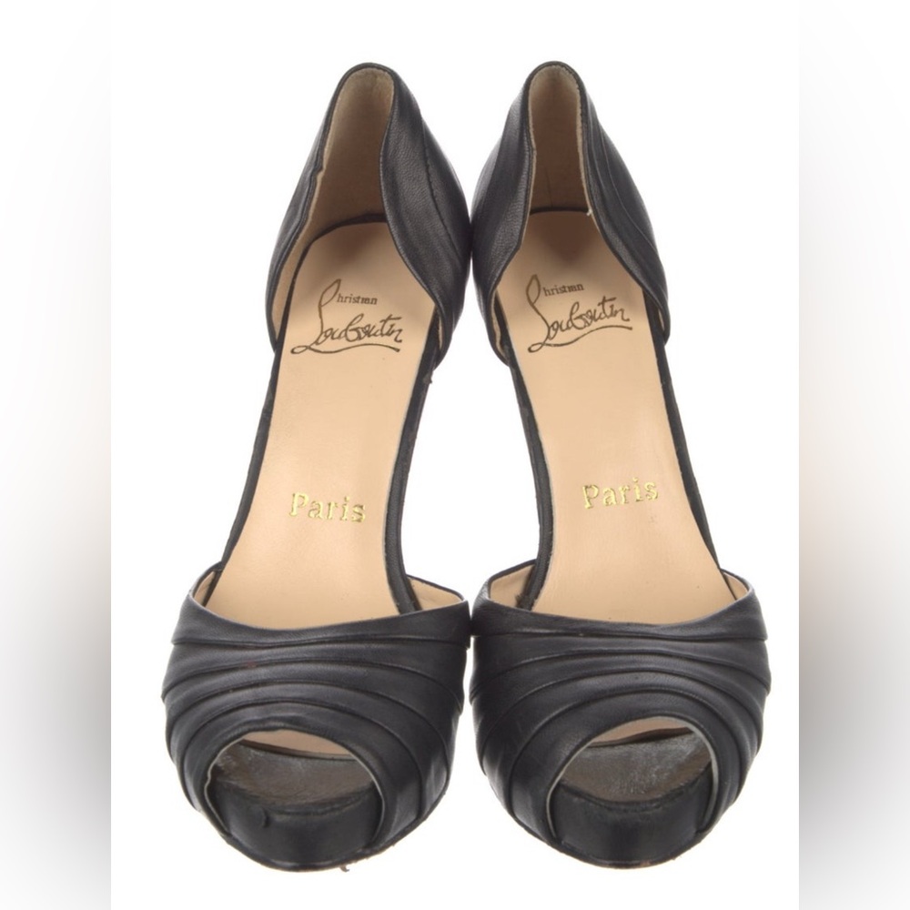 Christian Louboutin BLACK leather pumps 38